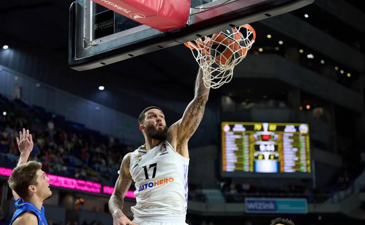 «Alfredo Salazar se merece el mejor de los homenajes» El Correo